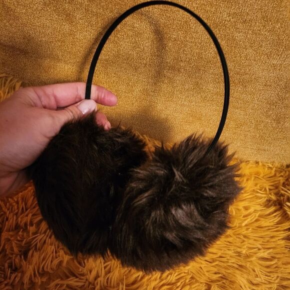 Earmuffs  - Picture 3 of 3